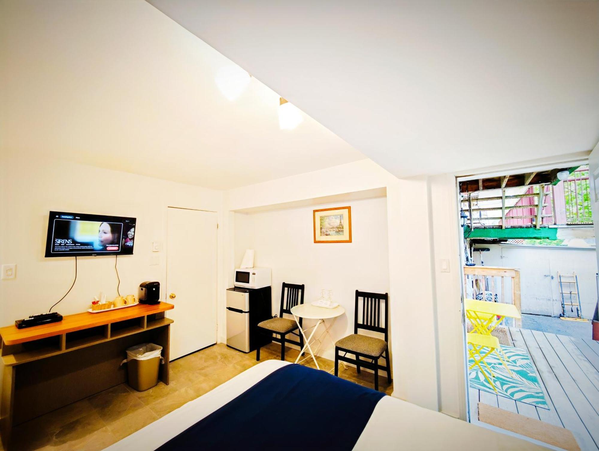 Motel Des Pentes Et Suites Saint-Sauveur Екстер'єр фото