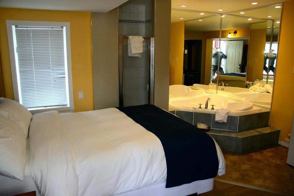Motel Des Pentes Et Suites Saint-Sauveur Екстер'єр фото